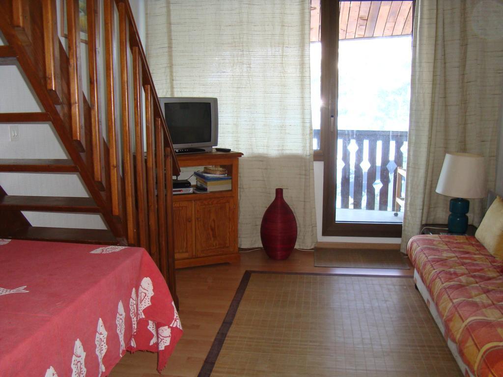 Apartment Face Aux Pistes Greolieres les Neiges Room photo